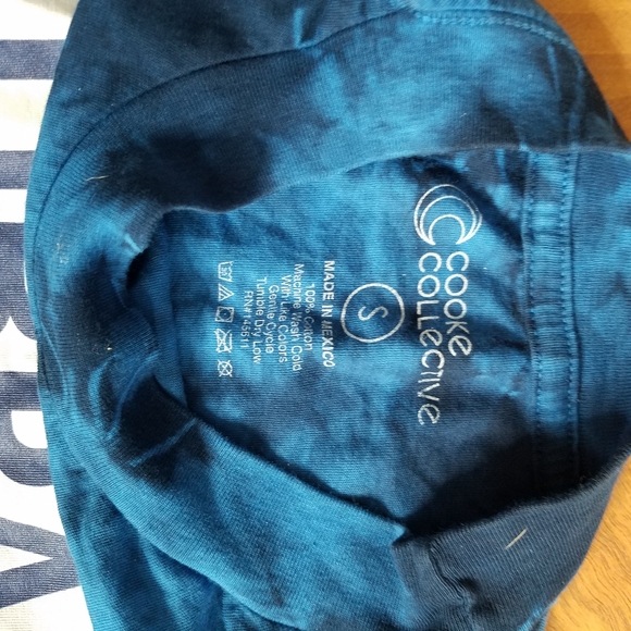 Japanese letters Libra bank of emotions Blue Tie Dye Crop top Shirt Size Small - Picture 6 of 9